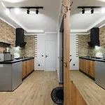 Daire нові затишні Smart-квартири Lего Ujgorod